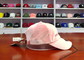 Yetişkin Saten Beyzbol Şapkası Yumuşak Işlemeli Logo Metal Toka Yapılandırılmamış Beyzbol Şapkaları