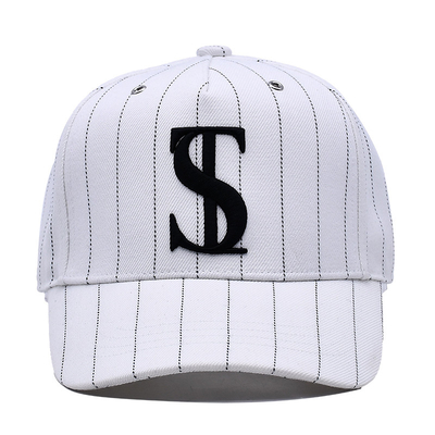 Ürün adı ile logo nakışlı yapılandırılmamış 5 panel beyzbol şapkası