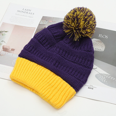 Sonbahar Kış Şapkası Eşleşen Dikiş Başlık Skully Modası Sıcak Pompom Pürü Pom Pom Pom Kadınlar İçin Çift Renkli Moda Başlık