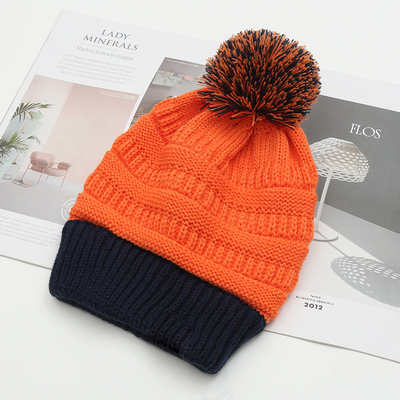 Sonbahar Kış Şapkası Eşleşen Dikiş Başlık Skully Modası Sıcak Pompom Pürü Pom Pom Pom Kadınlar İçin Çift Renkli Moda Başlık