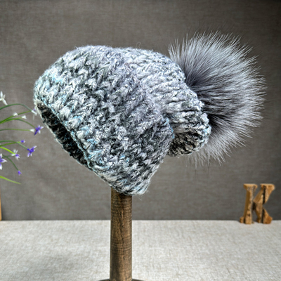 Kadınlar Yeni Yün Tavşan Kürk Kürk Pompom Şapka Yağlı Boyama Tarzı Dışarıda Sıcak Skullies Beanie Kış Şapkası