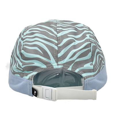 Açık hava ayarlanabilir beyzbol spor şapkası hafif yansıtıcı hızlı kurutma 5 panel spor şapkaları kemerli arka