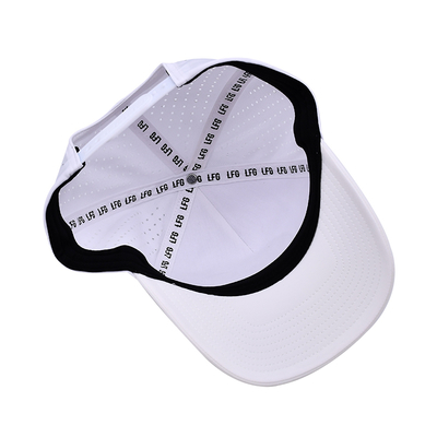OEM Özel 5 Panelli Kauçuk Pvc Logo Lazer Kesim Delikli Delikli Spor Performans Baba Şapkası, Beyaz Su Geçirmez UV Dayanıklı Beyzbol Şapkası