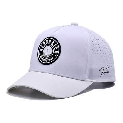 OEM Özel 5 Panelli Kauçuk Pvc Logo Lazer Kesim Delikli Delikli Spor Performans Baba Şapkası, Beyaz Su Geçirmez UV Dayanıklı Beyzbol Şapkası