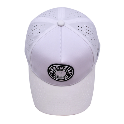 OEM Özel 5 Panelli Kauçuk Pvc Logo Lazer Kesim Delikli Delikli Spor Performans Baba Şapkası, Beyaz Su Geçirmez UV Dayanıklı Beyzbol Şapkası