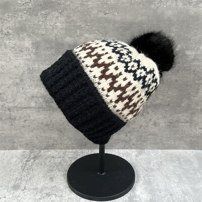 Pom Pom Kafatası Başlık Beanie Kış Sıcak Stretch Fit Erkek Kadınlar Unisex Spor Açık Hava Etkinlikleri Özel Logo Beanies